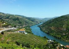 Borkaland Portóban és a Douro -völgyben, repülőjeggyel, illetékkel, 4*-os szállásokkal, reggelivel
