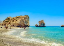 4 napos nyárbúcsúztató kaland Cipruson, repülőjeggyel, illetékkel, félpanzióval, 3*-os szállással