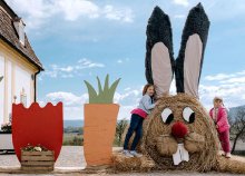 Húsvéti vásár a Schloss Hof kastélynál és városnézés Pozsonyban – 1 napos buszos utazás