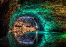 Kalandozás a Seegrotte tavas barlangban és a Schönbrunni Állatkertben – 1 napos buszos utazás