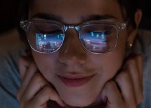 Komplett kékfényszűrős szemüveg 3D látásvizsgálattal a Gogol Optikában