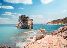 Albániai nyaralás a tengerparton, buszos utazással, 3*-os szállással, félpanzióval