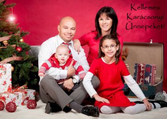 Örök emlék • 60 perces karácsonyi családi fotózás, akár 80 kép elkészítésével, 4 retusált fotóval