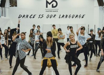 Táncold le magadról a kilókat és látogass el a Master Dance iskolába, ahol egy vidám táncórán vehetsz részt