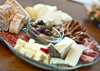 Fenséges sajtok nyomában! 2 napos sajtkészítő tanfolyam Poroszlón, szállással, reggelivel és vacsorával