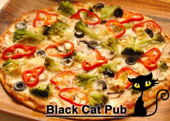5-féle közül választható 32 cm-es pizza, elvitelre is a Black Cat Pub & Rendezvényhelyszínen