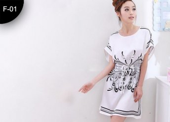 Csinos, női, selyem hálóruha csodaszép mintákkal