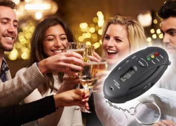 Gyors véralkohol teszt kulcstartó, elemlámpa funkcióval, LED jelzővel és időzítővel