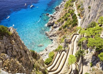5 napos kirándulás az olaszországi Amalfi-partvidéken, Nápolyban, Capri és Sorrento szigetén