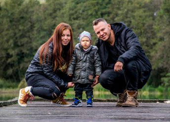 1 órás családi fotózás Budapesten, otthonodban vagy szabadtéren a Marton Balázs Photography-tól