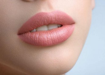 Teljes satíros, fél satíros, 3D hatású vagy szájfényhatású szájtetoválás a Hiperrelax Szépségszalonban