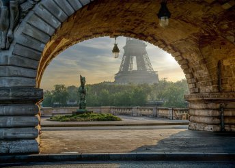 Városnézés Párizsban és látogatás a Loire-menti kastélyokhoz, buszos utazással, reggelivel
