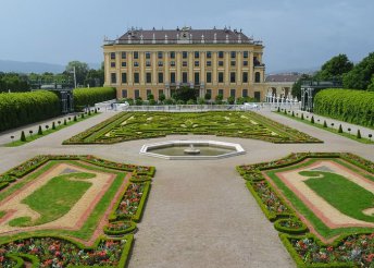 1 napos buszos utazás Bécsbe, városnézés és látogatás a Schönbrunni kastélyban
