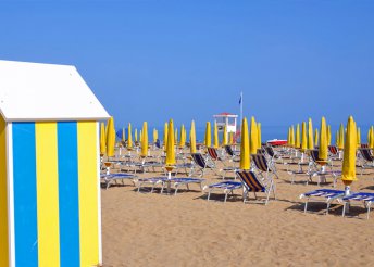 1 napos strandolás az olasz Adrián, Jesolóban vagy Caorléban, buszos utazással, csoportkísérővel