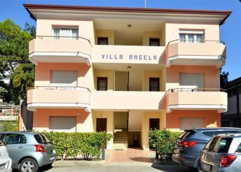 8 napos nyaralás Olaszországban, Bibionéban, az Appartamenti Villa Angela, Kambusa e Pineda apartmanjaiban, önellátással
