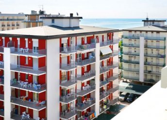 8 napos nyaralás Olaszországban, Bibionéban, az Appartamenti Smeralda apartmanjaiban, önellátással