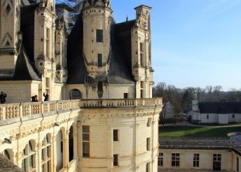 Párizsi városnézés Versailles és a Loire-völgyi kastélyok meglátogatásával, busszal, reggelivel, 3*-os szállás