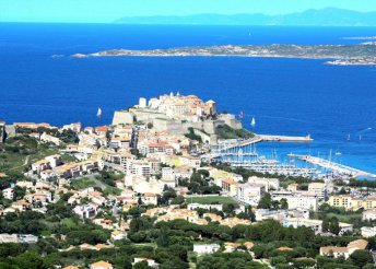 Csillagtúrák Korzikán tengerparti pihenéssel, buszos utazással, reggelivel