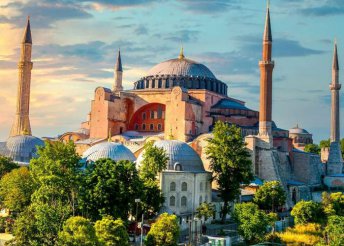 5 napos városnézés Isztambulban, repülőjeggyel, illetékkel, félpanzióval, 4*-os szállással