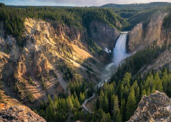 Körutazás a Sziklás-hegységben, Yellowstone-ban és Chicagóban, repülőjeggyel, illetékkel, reggelivel