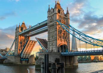 Kirándulás Londonban és környékén, buszos utazással, kompátkeléssel, reggelivel