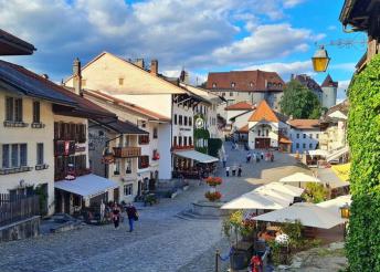 Kirándulás Nyugat-Svájc elbűvölő városaihoz és tájaira, busszal, reggelivel, programokkal