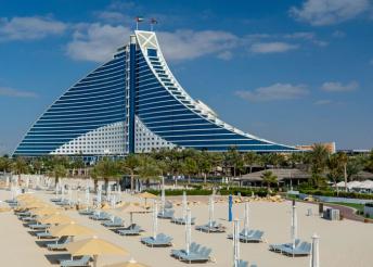 Kalandok Dubajban, a modern csodák városában, tengerparti pihenéssel, repülőjeggyel, illetékkel