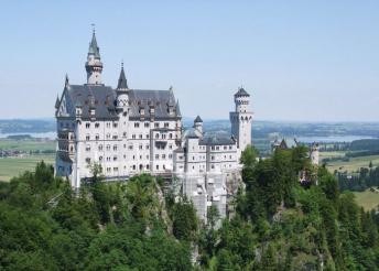 6 napos utazás Tirolba, bajor kastélyokhoz, Münchenbe és a Dolomitokba, busszal, reggelivel, idegenvezetéssel
