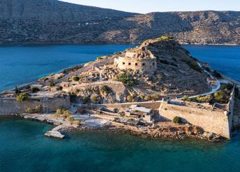 7 napos görög körutazás Kréta és Athén érintésével, repülőjeggyel, illetékkel, félpanzióval