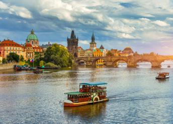 4 napos prágai városnézés fakultatív kirándulásokkal, busszal, reggelivel, 3*-os szállással