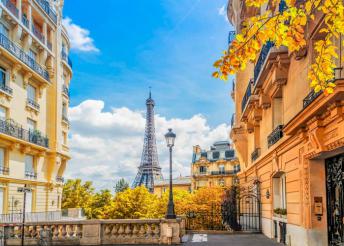 Nyárbúcsúztató városnézés Párizsban, repülőjeggyel, illetékkel, reggelivel, 3*-os szállással
