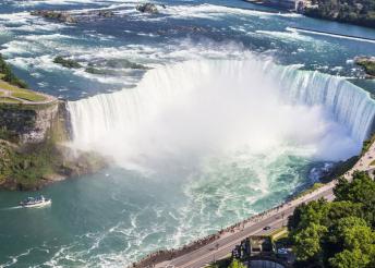 Kirándulás Kanadában repülőjeggyel, illetékkel, reggelivel, programokkal, belépőkkel, idegenvezetéssel