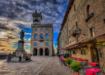 5 napos körutazás Bologna, San Marino, Rimini érintésével, busszal, reggelivel, 3*-os szállással