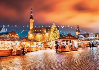 Adventi városnézés Tallinban, repülőjeggyel, illetékkel, reggelivel, 3*-os szállással