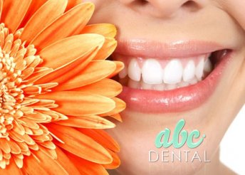 Az egészséghez és a gondos fogápoláshoz hozzátartozik egy fehéren villanó mosoly! Fogászati komplett csomag az ABC Dental-ban