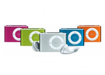 MP3 lejátszó különböző színekben, fülhallgatóval, 3-4 óra folyamatos lejátszási idővel
