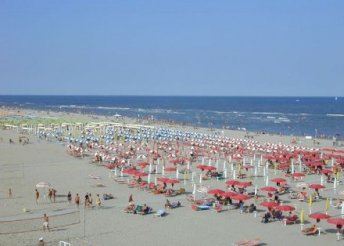 Mesés olasz tengerparti nyaralás - 7 nap 4 főre Lido degli Estensiben, extra szolgáltatásokkal