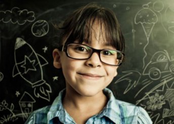 Gyermek szemüveg 10 éves korig, választható kerettel és műanyag szemüveglencsével!