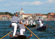 3 napos kirándulás a Velencei Regattára jesolói strandolással, reggelivel, buszos utazással