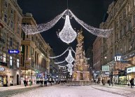 1 napos adventi buszos utazás Bécsbe és a Seegrotte tavas barlangba, idegenvezetéssel