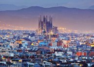 5 napos advent Barcelonában, repülőjeggyel, illetékkel, reggelivel, 4*-os szállással, belépőkkel