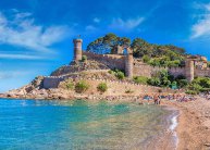 7 napos nyaralás Costa Braván, repülőjeggyel, illetékkel, félpanzióval, 4*-os szállással