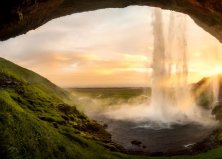 Vár Izland, a jégmezők, gejzírek, zuhatagok országa, repülőjeggyel, illetékkel, 8 éjszaka szállással