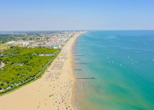 1 napos strandolás az Adriai-tenger homokos partján, Jesolóban, buszos utazással